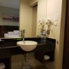 Отель PrimeBiz Hotel Karawang, фото 26