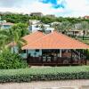 Отель Tip! Blue Bay Beachvilla 12 в Виллемстаде