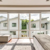 Отель Downtown Luxury - 10 Beds Free Parking, фото 5