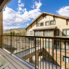 Отель 2796 Slopeside 2 Bedroom Condo by RedAwning, фото 18