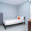 Отель KoolKost Syariah near Lippo Mall Kemang - Minimum Stay 6 Nights, фото 3