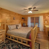 Отель Bear Creek - 2 Br Cabin, фото 8