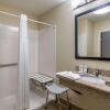 Отель Comfort Inn & Suites Glenpool, фото 10