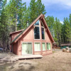 Отель Snowshoe Chalet 3 Bedroom Cabin by RedAwning, фото 17