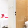 Отель RedDoorz @ Garden Boulevard Citra Raya Tangerang, фото 5