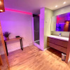 Отель COSY & SPA Appartement Luxe JACUZZI SAUNA Suite Cristal, фото 3