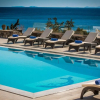 Отель Villa Bellelen With a Heated Pool, фото 13
