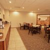 Отель Paola Inn and Suites, фото 12