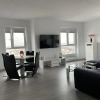 Отель Unique Penthouse Lakeview W19, фото 2