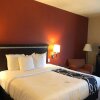 Отель Americas Best Value Inn & Suites Gun Barrel City, фото 13