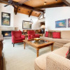 Отель Luxury 1 Bedroom Downtown Aspen Vacation Rental With Access to a Heated Pool, Hot Tubs, Game Room an, фото 2