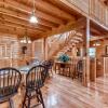 Отель Lookout Lodge Too 4 Bedrooms 5 Bathrooms Cabin, фото 5