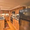 Отель Updated Apartment in Historic Dtwn Marshall!, фото 4