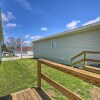 Отель Charming One-level Home w/ Deck, Walk to Dtwn, фото 7