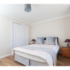 Отель Lovely Upgraded Modern Flat in North Edinburgh, фото 3