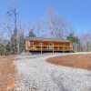 Отель Peaceful Cabin 2 Mi to Dale Hollow Lake, фото 1