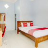 Отель Azka Homestay Syariah by OYO Rooms, фото 16