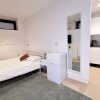 Отель Spacious Double Room with en-suite - 1b, фото 4