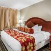 Отель Rodeway Inn & Suites, фото 2