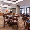 Отель Holiday Inn Express Hotel & Suites Lander, an IHG Hotel, фото 25