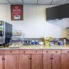 Отель Econo Lodge, фото 8