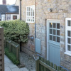 Отель Jasmine Cottage-2BD in Heart of Bourton, фото 21