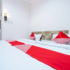 Отель Art Guest House Syariah by OYO Rooms, фото 18