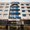 Отель JS Hotel, фото 1