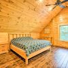 Отель Londonderry Chalet w/ Deck, Fire Pit & Views!, фото 12