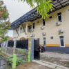 Отель OYO 90709 Djati Guest House, фото 1
