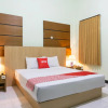 Отель OYO 3803 Hotel Wonojati Syariah Malang, фото 4