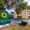 Отель La Quinta Inn by Wyndham Ft. Lauderdale Tamarac East, фото 1