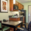 Отель Suburban Studios Cedar Falls, фото 27