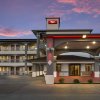 Отель Red Roof Inn Plus+ Galveston - Beachfront в Галвестоне