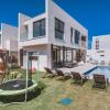 Отель SunnyVillas: 3BR New Villa Private Pool in Pernera White Swan, фото 25