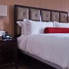Отель Town & Country Inn and Suites, фото 5