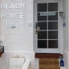 Отель The Beach House в Лоустофт