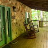 Отель Whispering Falls 2 Bedroom Cabin, фото 3