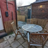Отель Warm & Calming 3BD Holiday Home - Salford, фото 11