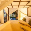 Отель SMV . 7-BR · 7BR Pool Prime Area Walk to Beach N Shops Legian, фото 17