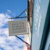 Отель South Street Apartments, фото 1