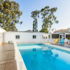 Отель Live Laugh Love Beach Guest Home with AC, фото 1