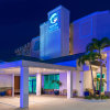 Отель Winter the Dolphins Beach Club, Ascend Hotel Collection в Клеарватере Беаче
