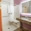 Отель La Quinta Inn & Suites by Wyndham Gainesville, фото 8
