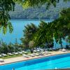 Отель Luxury Apartment With a View of the Mountain Lake of Chorges, фото 13