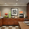 Отель Hampton Inn & Suites Newport/Middletown, фото 16