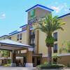 Отель Holiday Inn Express Hotel & Suites Tampa-Rocky Point Island, an IHG Hotel, фото 1