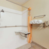 Отель La Quinta Inn & Suites by Wyndham Frankfort, фото 8
