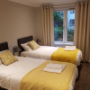 Отель First St John's Hill Apartment 2, фото 1