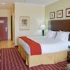 Отель Holiday Inn Express Hotel & Suites Sealy, an IHG Hotel, фото 4